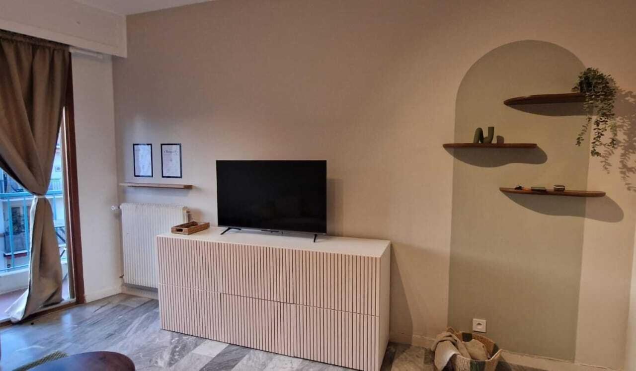 Relax In Zen Studio, Air Conditioning, Sea On Foot
